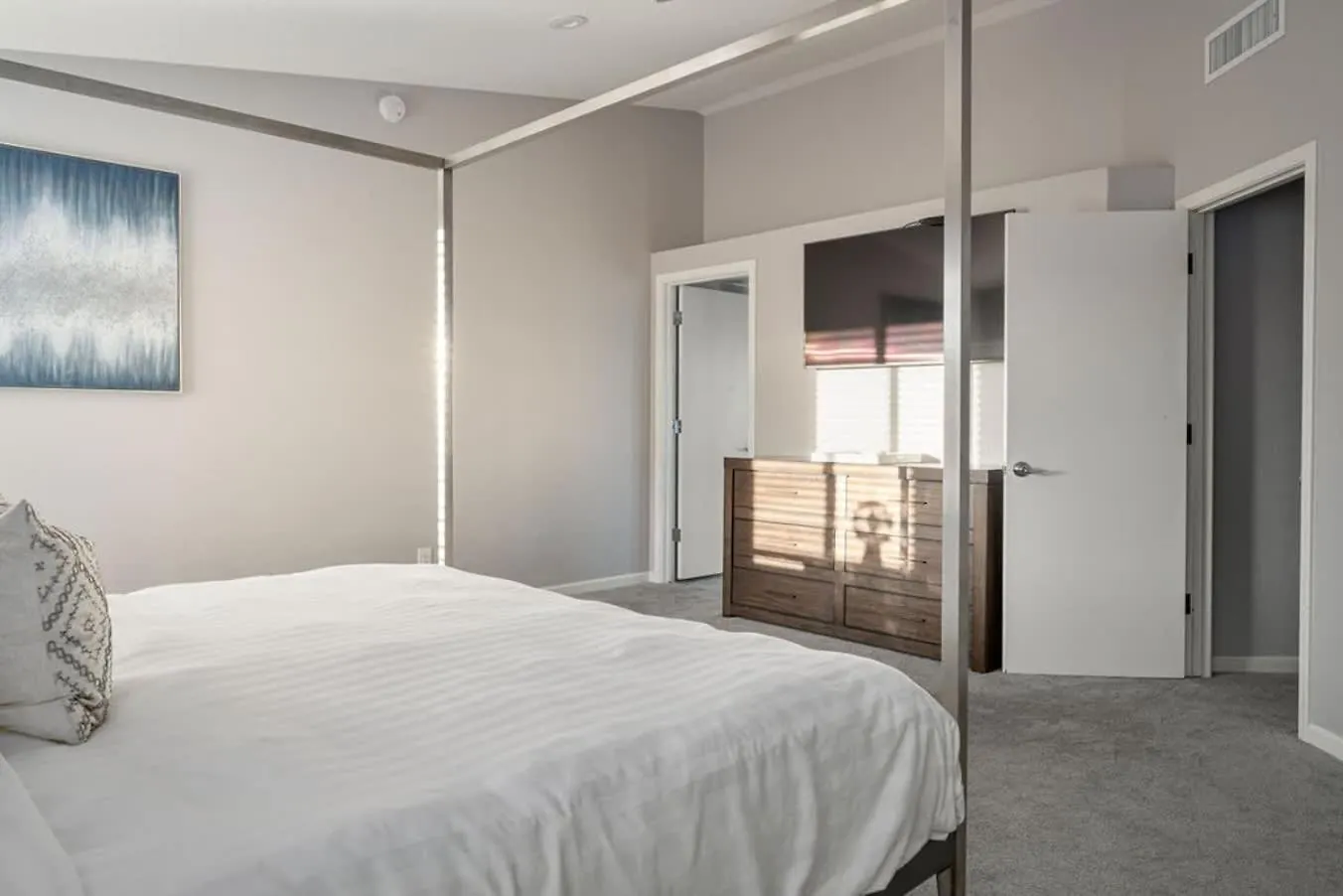 Greenway Retreat - Luxe Kitchen Pool & Putt Phoenix Holiday home