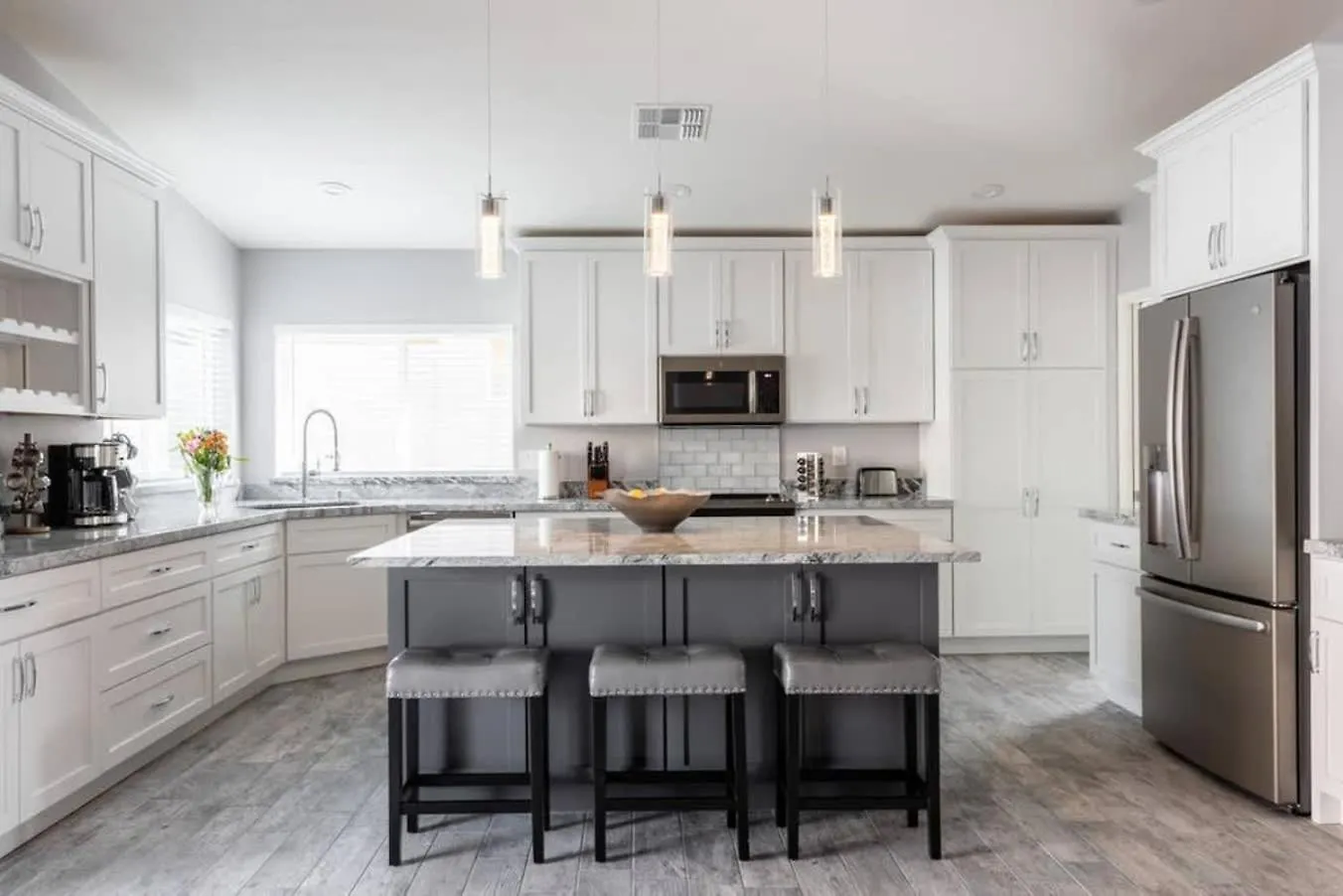 Greenway Retreat - Luxe Kitchen Pool & Putt Phoenix Holiday home